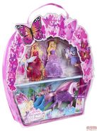 Mini dolls of Mariposa and of the Crystal Fairy Princess with the mini carriage in the box (Willa can be seen in the package)