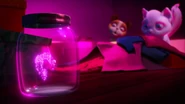 Barbie-princess-power-disneyscreencaps.com-6751.jpg (99 KB) Parker and Newton find the butterfly trapped in a jar.