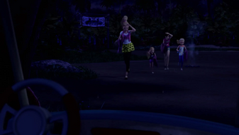Barbie-puppychase-disneyscreencaps.com-3058