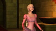 Barbie-rapunzel-disneyscreencaps.com-450