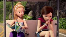 Barbie-puppychase-disneyscreencaps.com-937