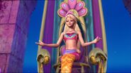 Her-Majesty-barbie-movies-28309183-640-360