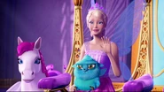 His-and-her-majesties-barbie-movies-35337338-500-281.png (822 kio)