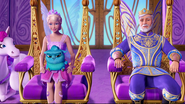 His-and-her-majesties-barbie-movies-35337343-500-281.png (823 kio)