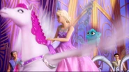 On-the-ball-barbie-movies-35338079-500-281.png (820 kio)
