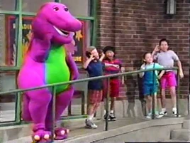 Everyanimaltalksinitsownspecialway