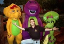 B200posebuz.jpeg (29 KB) Barney, Baby Bop, and BJ posing with Barney & Friends key grip Buzz Canon.