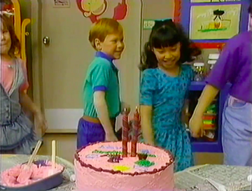 Barney Cake | Barney cake, Barney birthday cake, Cake decorating with  fondant