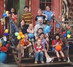 Children's cast of season eight on set of It's Your Birthday, Barney!