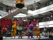 The dinosaurs with both hosts