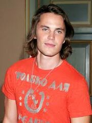 Taylorkitsch.jpg