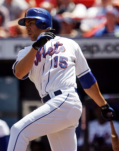 Carlos Beltran player worn jersey patch baseball card (New York Mets) 2005  Upper Deck MVP #GUCB