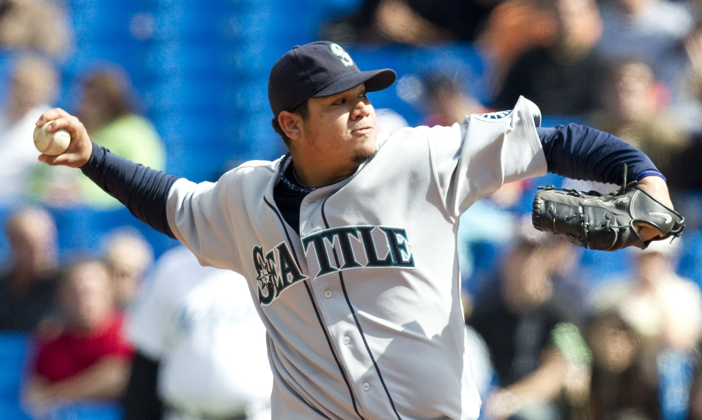 Felix Hernandez at Mariners 1st home playoffs in 21 years