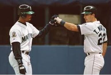 Photo: NEW YORK YANKEES TINO MARTINEZ TRADED TO ST. LOUIS CARDINALS - 