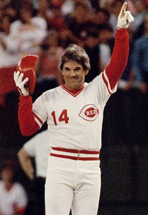 Pete Rose gets standing ovation as Phillies celebrate 1980 World