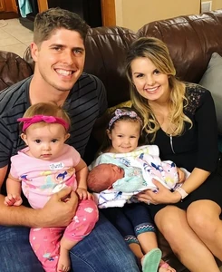 John, Alyssa, Allie, Lexi, and baby Zoey.