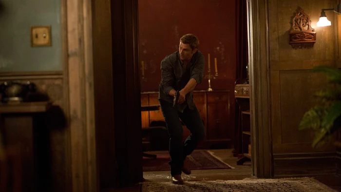 Shelby, looking to get the upper hand in the firefight, decides to take a chance and run for better cover...