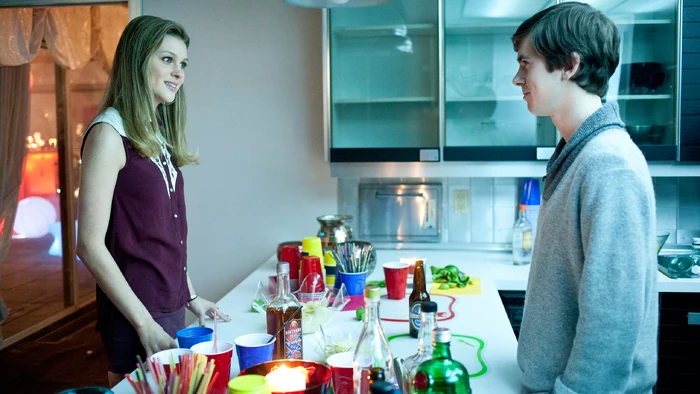 Norman gets some alone time with Bradley, but is then joined by her boyfriend, Richard, who politely puts Norman in his place. Norman decides it's time to leave.