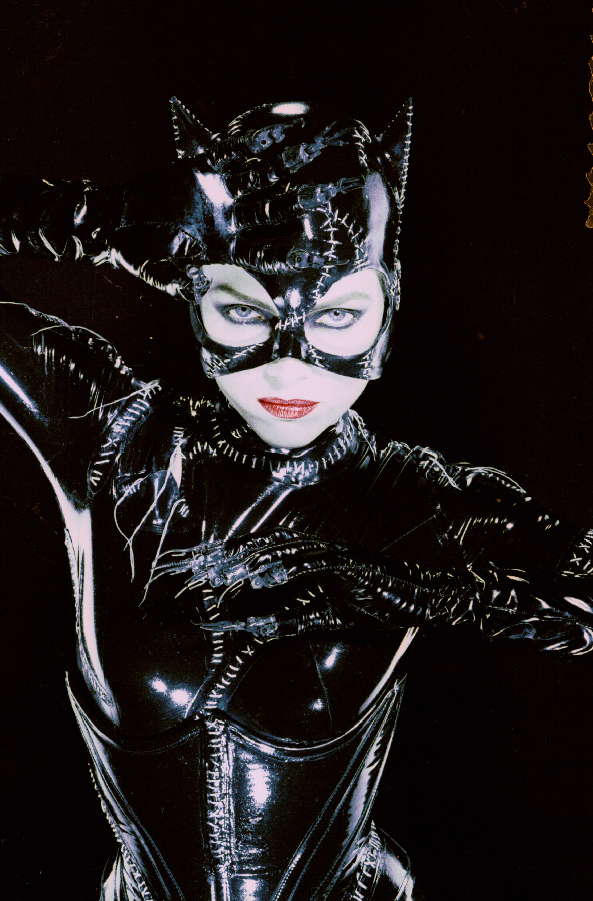 Batman Returns' Producer Remembers When Michelle Pfeiffer Replaced Annette  Bening As Catwoman