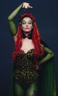 Poison Ivy (Uma Thurman) 27