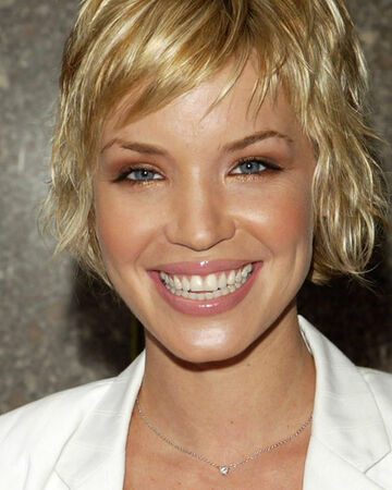 Ashley scott photo