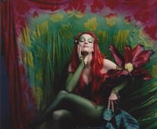 Poison Ivy (Uma Thurman) 9