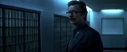 James Gordon se reúne con Batman para discutir su plan.