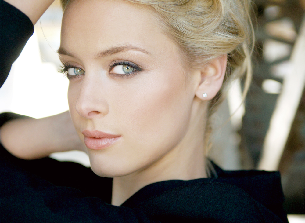 rachel skarsten black canary