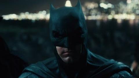 Liga de la Justicia - Seleccionando a Batman