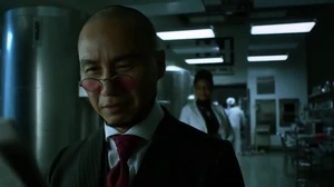 Strange se informa sobre el Sr. Frío