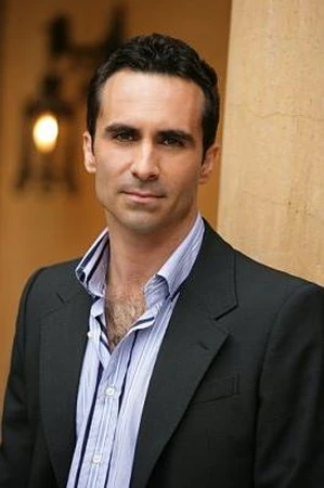 néstor carbonell batman