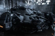 Thisisofficiallythenewbatmobilebadtothebone 1.jpg (760 kB)