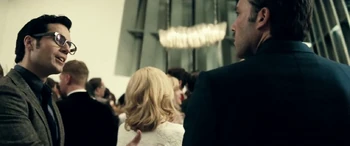 Clark enfrenta a Bruce