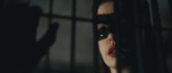 Selina Kyle en el subterráneo de Gotham