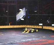 Hydra fighting HyperShock, as seen in BattleBots: Champions II.