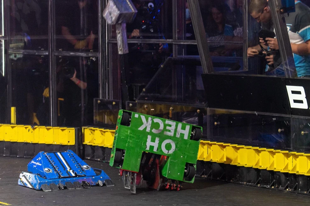 ブルホボット　BLOJOBOT　ソフビ　BLOJOMARS ATTACK ブルホボット BLOJOBOT ソフビ BLOJOMARS ATTACK Carbotix Boss