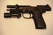 800px-Beretta90TWO