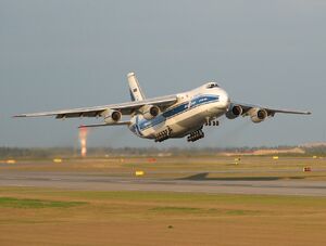 Antonov An-124 EFHK