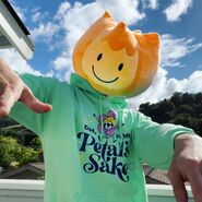 "The order period of the Limited Edition “Petal’s Sake” Hoodie is complete!" (1/2)