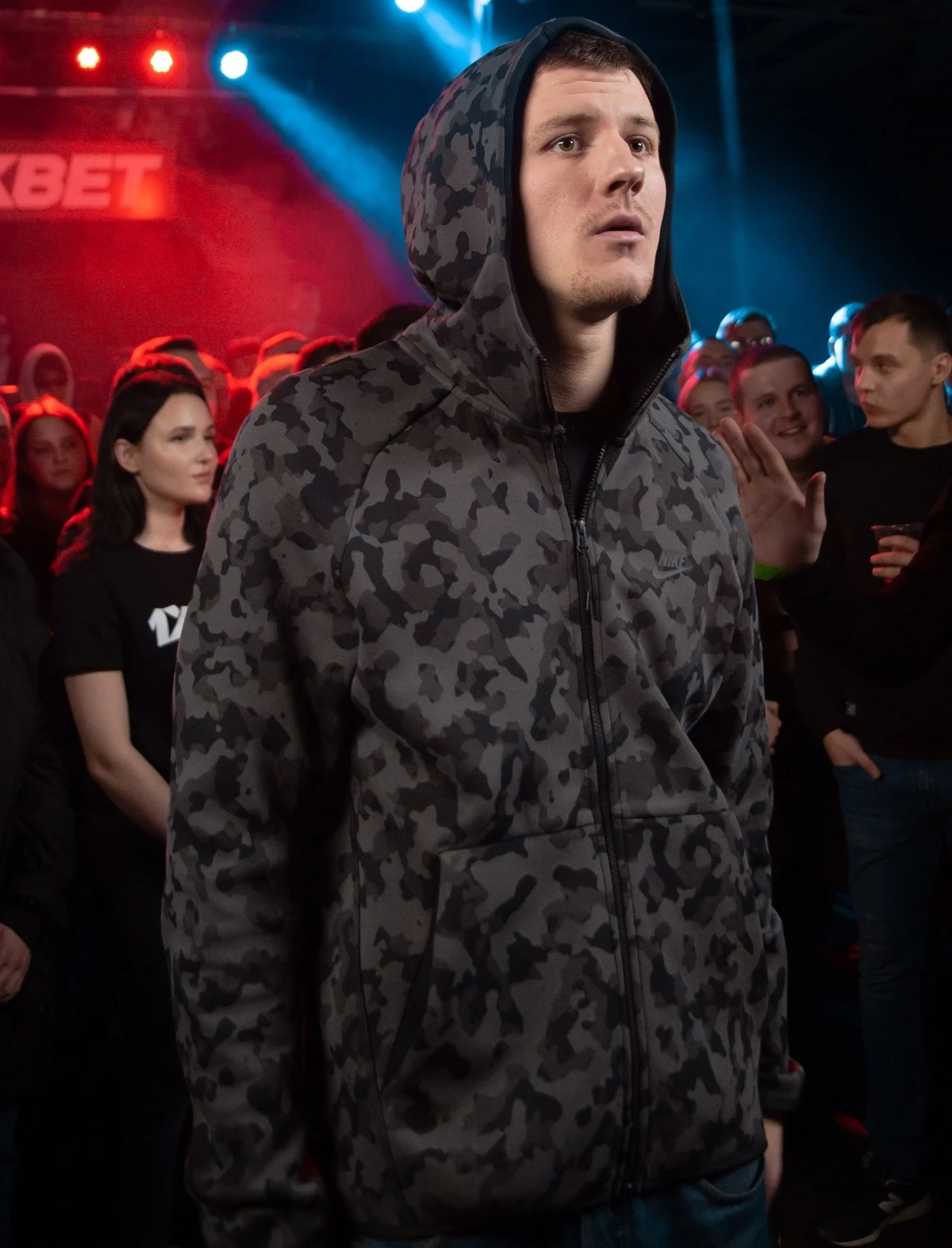 Каждый репер репер репер лает. Байтеры в русском рэпе. Джарахов клип. Джарахов блокеры. Оффсет мигос.