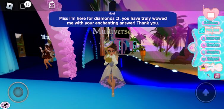IS THIS GAME COPYING ROBLOX ROYALE HIGH? Royale High Tea 