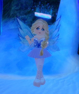 Winter Halo 2019 Fandom - the most beautiful winter update roblox royalehigh