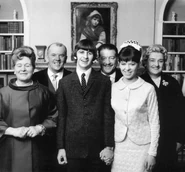 535942 536650816356921 1403434881 n.jpg (33 KB) Maureen and Ringo with their parents.On the left, the parents of Maureen. On the right, the parents of Ringo.