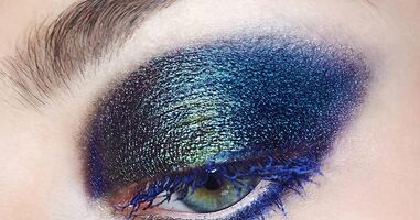 LOreal-Paris-BMAG-Slideshow-Best-Eye-Makeup-and-Eye-Shadow-Trends-for-2020-Slide17