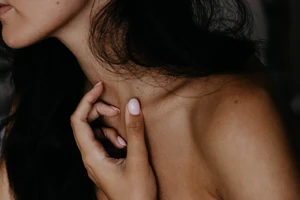 Close-up-female-girl-1330725