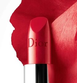 Dior 762 lipstick top