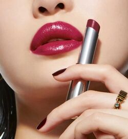 Dior Diorlunar 987 Dior Addict Stellar Shine Beauty Lifestyle