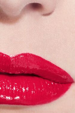 Chanel:Strawberry Red 54 Le Rouge Duo Ultra Tenue, Beauty Lifestyle Wiki