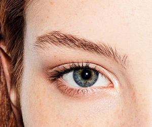 Browconcern overtweezed