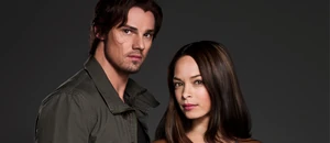 Second promo image of Catherine and Vincent